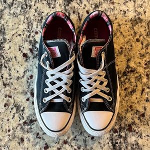 Black pink plaid low Chucks